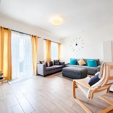 Modern 2 Bedroom 100 Metres To The Sea St Paul's Bay