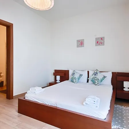 Modern 2 Bedroom 100 Metres To The Sea Apartament *